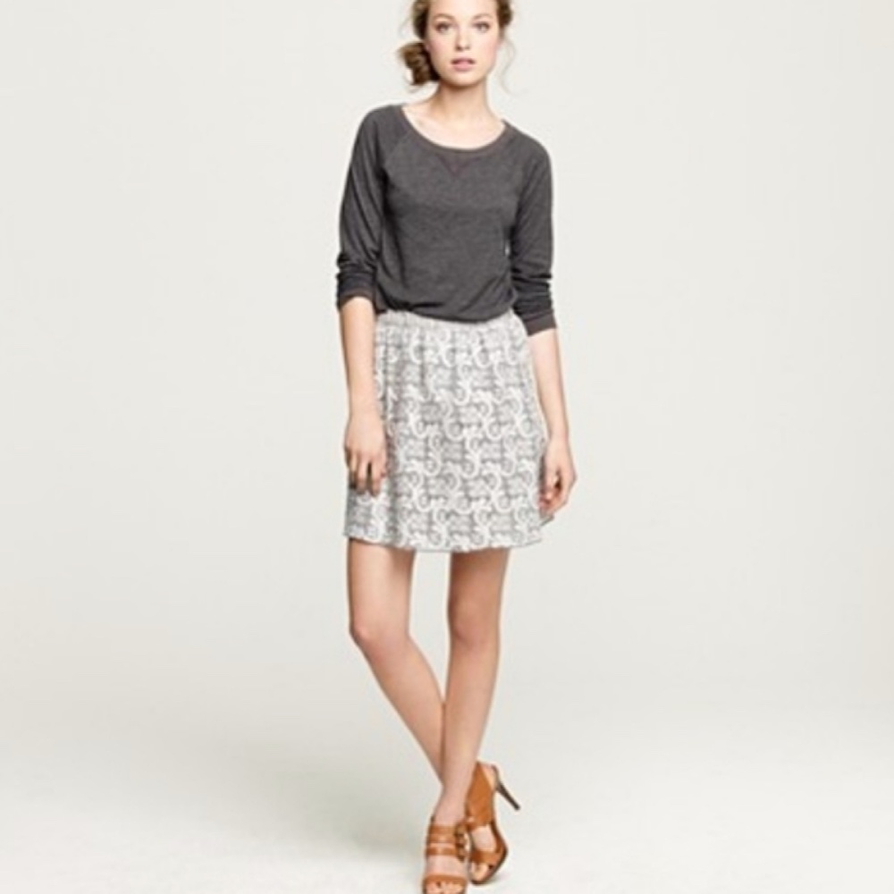 🌟 J.Crew Heather Lace Mini Skirt, Size 4, Green - Picture 2 of 9